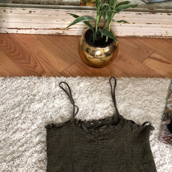 GREEN TOP | - Picture 2 of 7